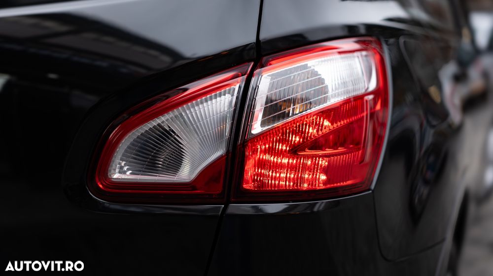 Nissan Qashqai 2.0 DCI DPF tekna - 16