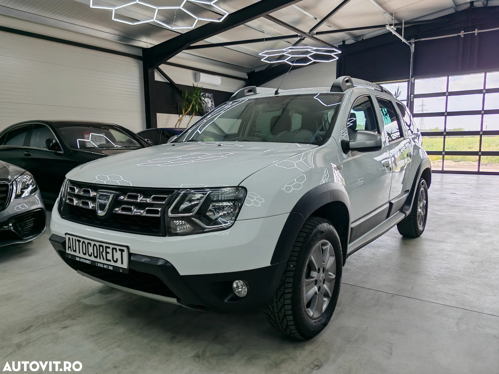 Dacia Duster 1.5 dCi 4x4 Prestige - 37