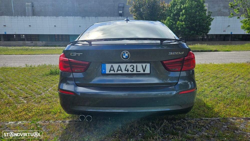 BMW 320 d Sport Line - 3