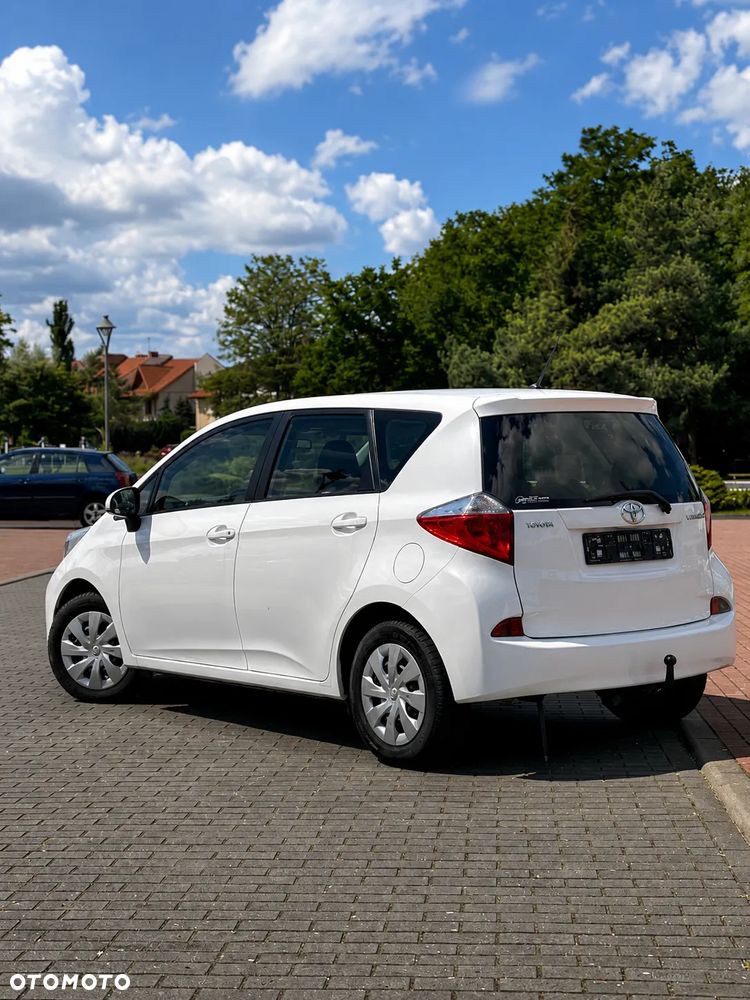 Toyota Verso S 1.4 D-4D Premium - 5