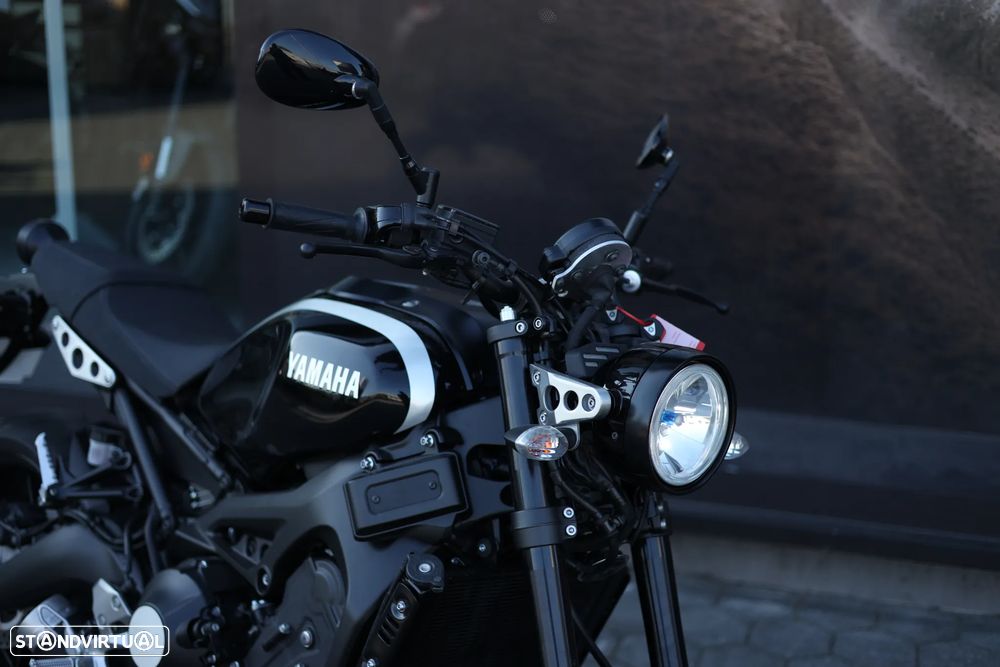Yamaha XSR 900 - 4