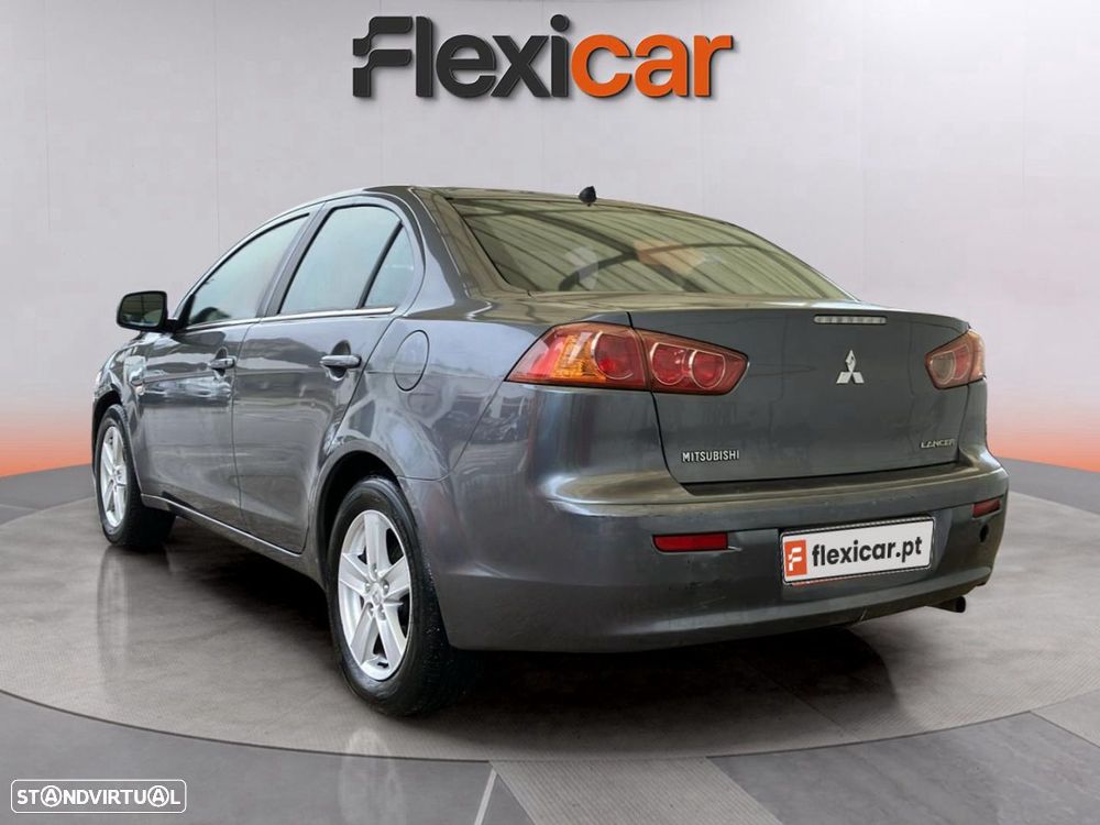 Mitsubishi Lancer 1.5 Invite - 7