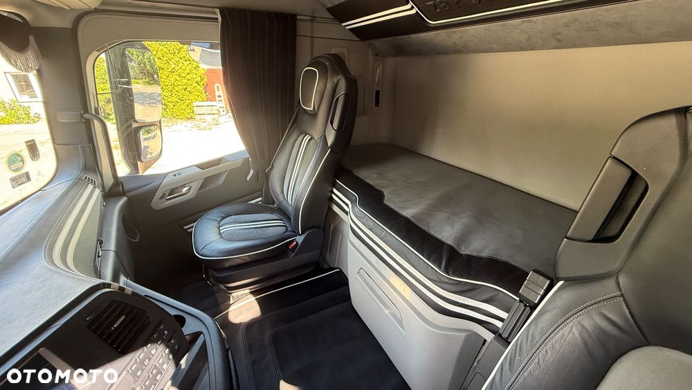 Ford F-MAX - 5