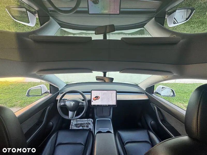 Tesla Model Y Long Range Dual Motor AWD - 29
