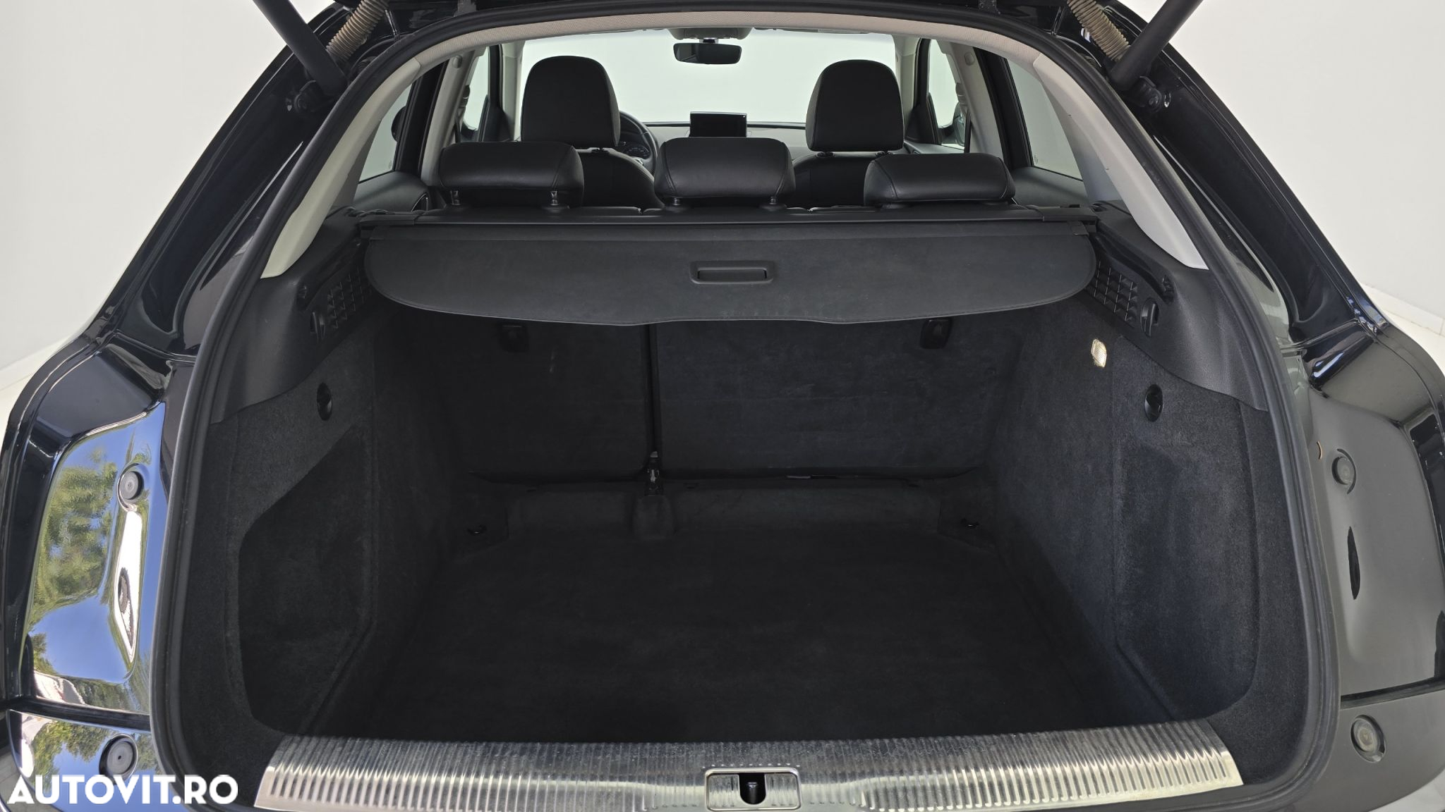 Audi Q3 2.0 TDI Quattro Stronic Design - 25