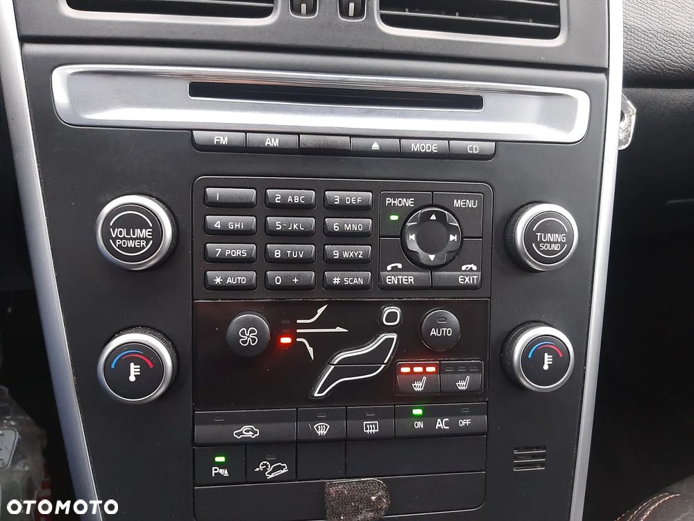 Volvo XC 60 D5 AWD Momentum - 20