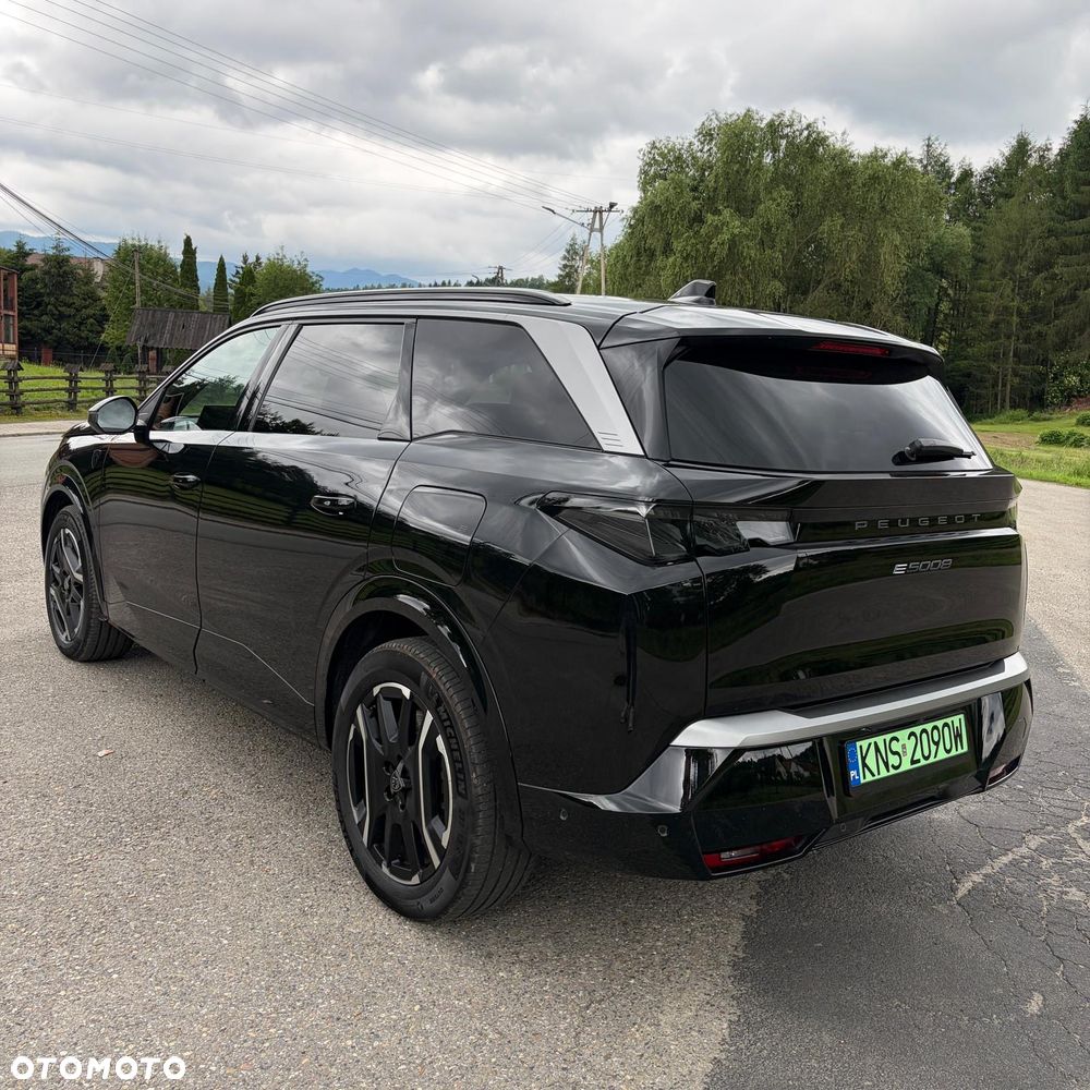 Peugeot E-5008 73kWh GT Exclusive - 8