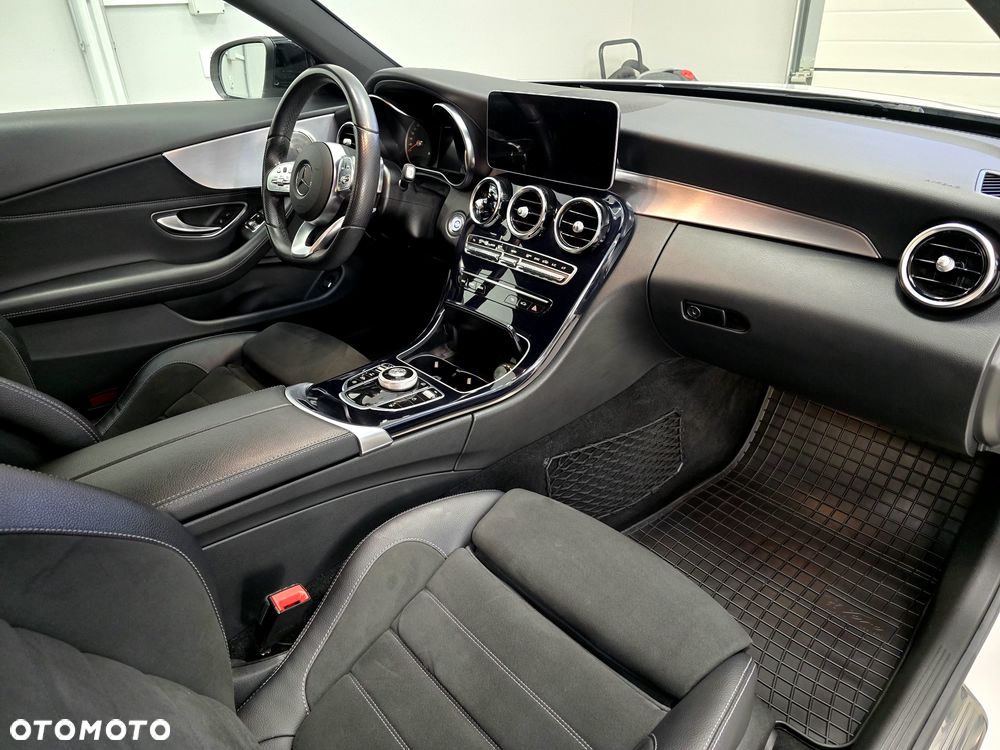 Mercedes-Benz Klasa C 220 d 4Matic 9G-TRONIC - 25