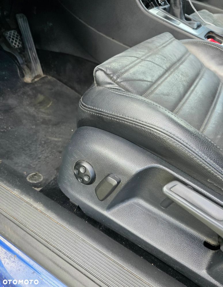 Volkswagen Passat 2.0 TDI Highline - 21