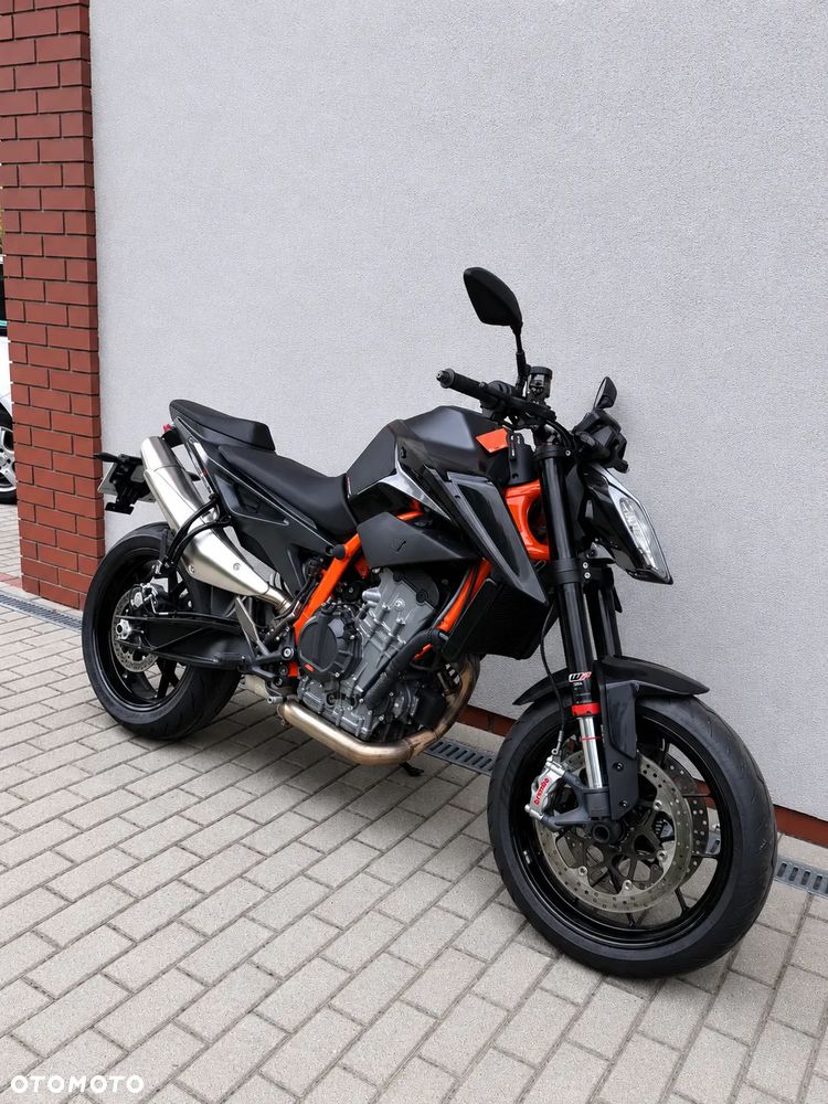 KTM DUKE 890 - 1