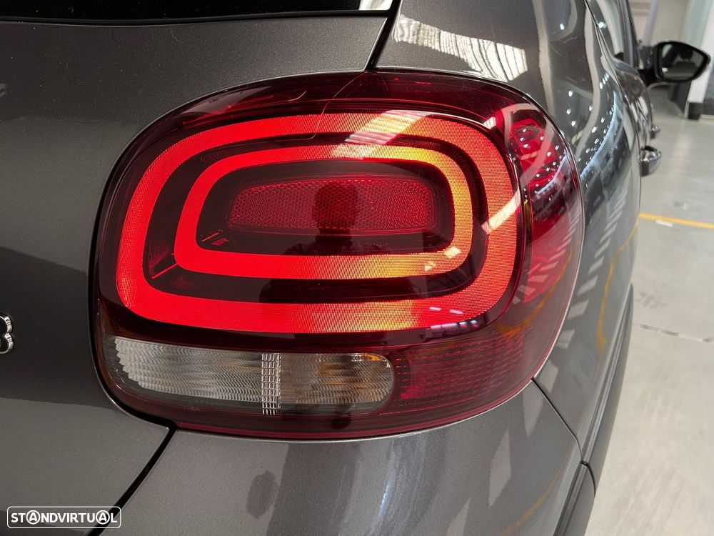 Citroën C3 1.2 PureTech C-Series - 10