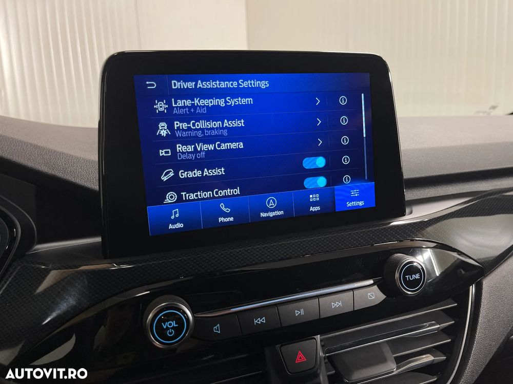 Ford Kuga 2.5 Duratec FHEV 4x4 ST-LINE - 18