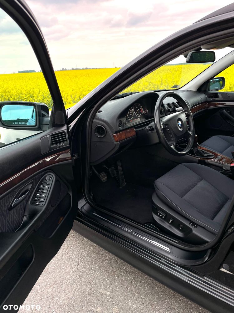BMW Seria 5 520i - 17