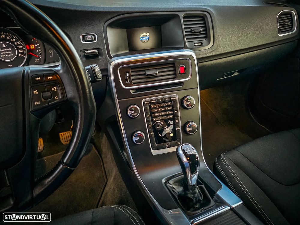 Volvo V60 2.0 D4 Kinetic - 11