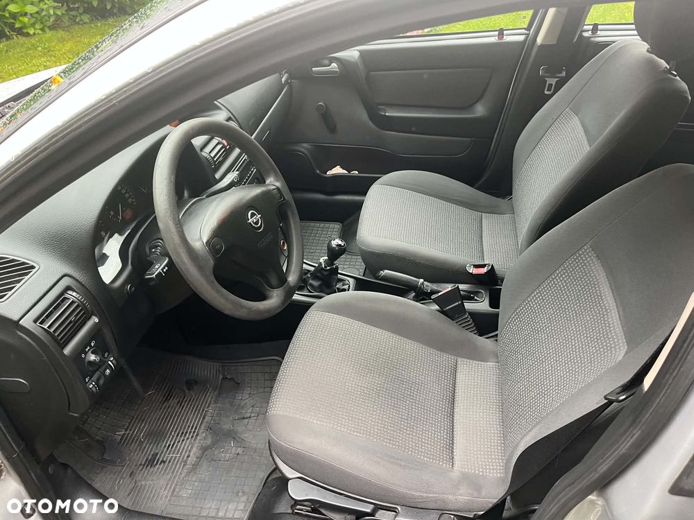 Opel Astra 1.4 Enjoy - 19