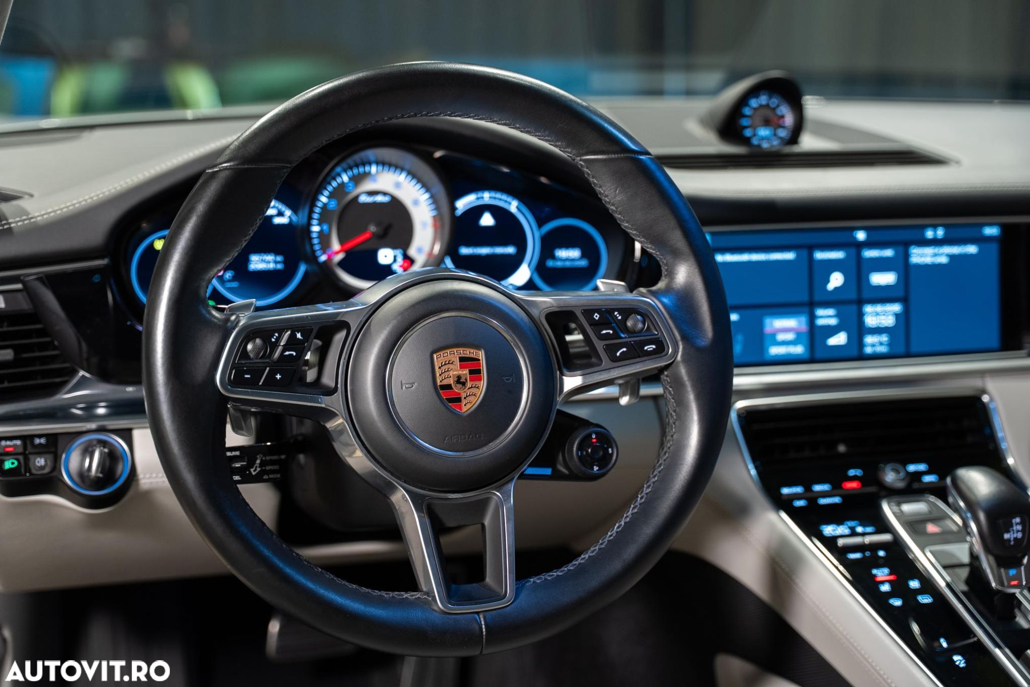 Porsche Panamera - 24