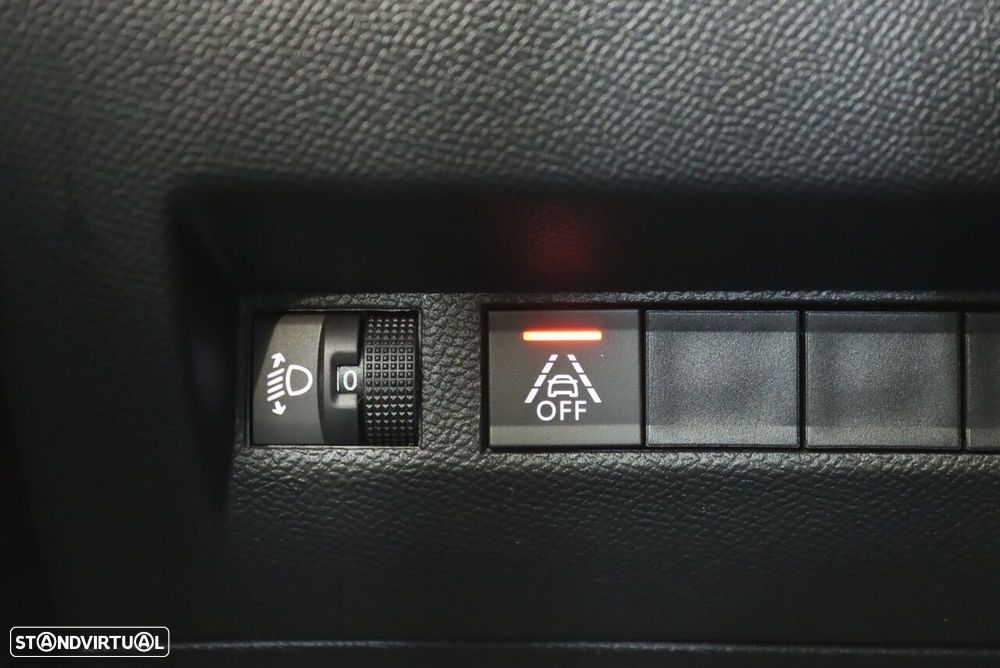 Peugeot e-2008 50 kWh Active Pack - 26