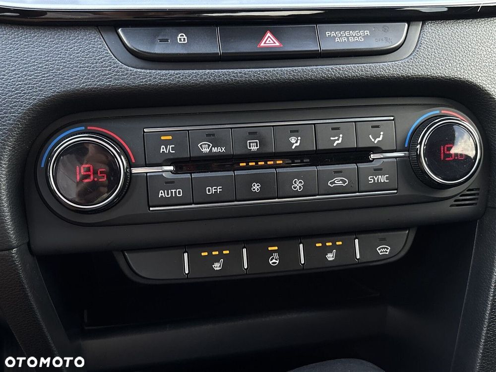 Kia XCeed 1.6 T-GDI L Business Line DCT - 21