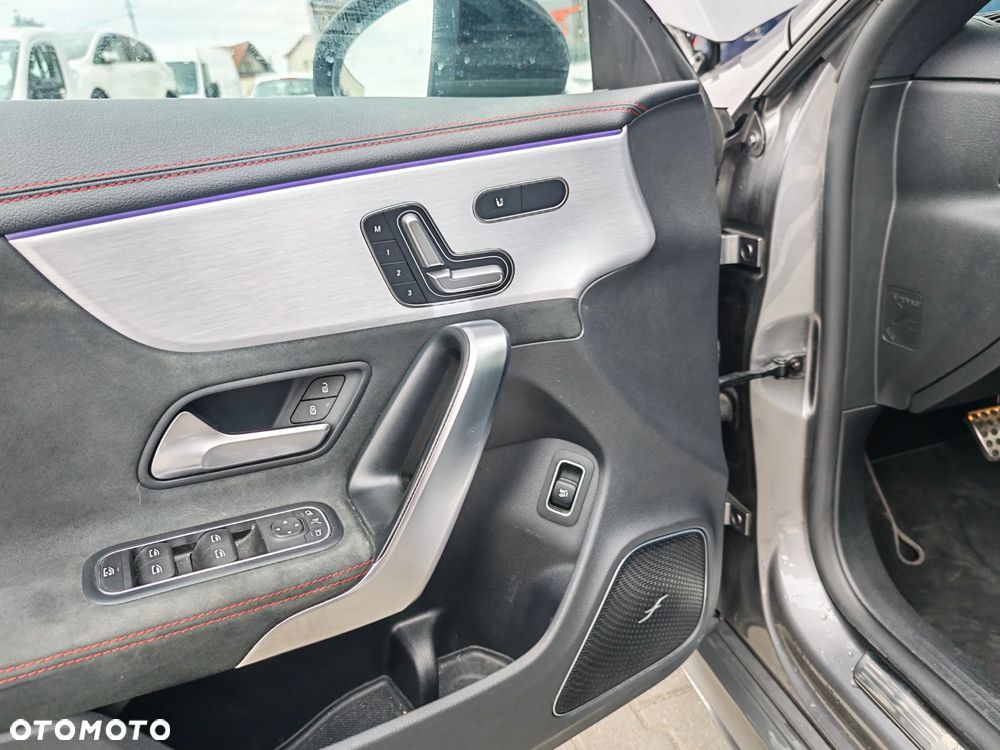 Mercedes-Benz CLA 200 d 8G-DCT AMG Line - 30