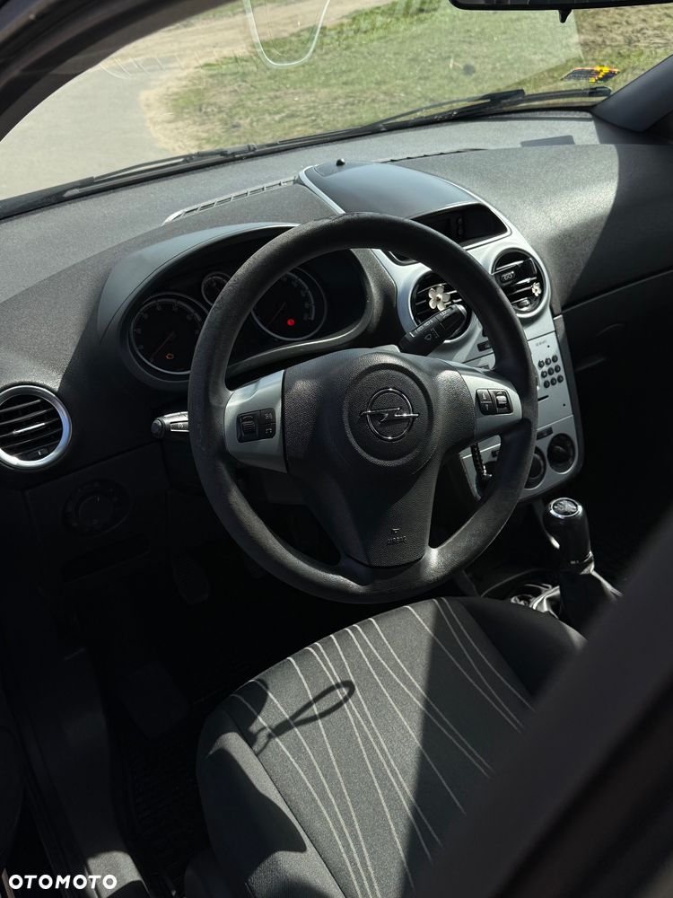 Opel Corsa 1.2 16V Cosmo - 13