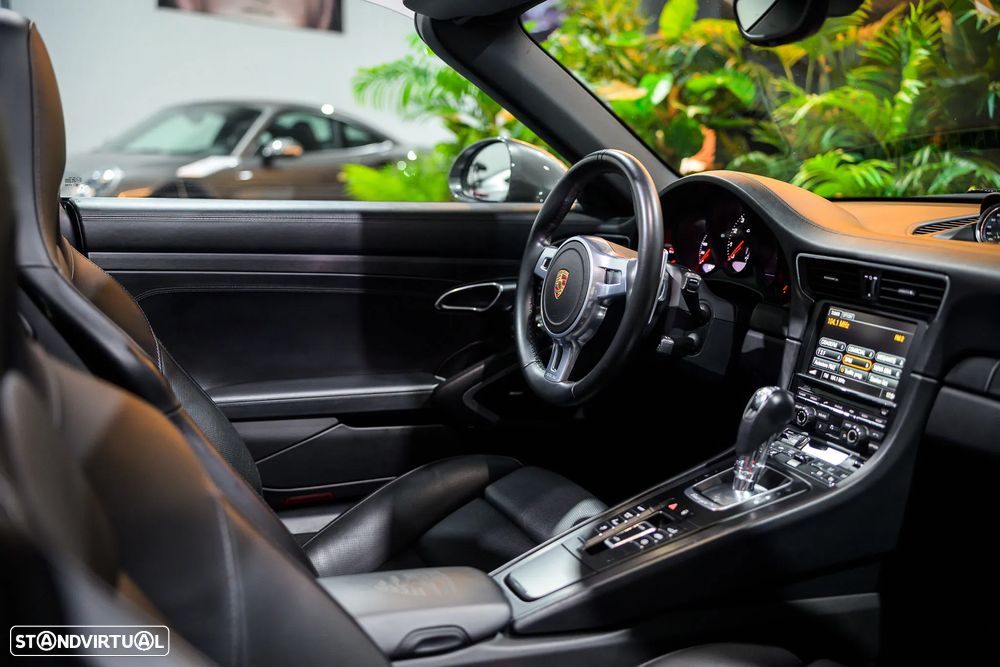 Porsche 911 (991) Targa 4 GTS PDK - 33