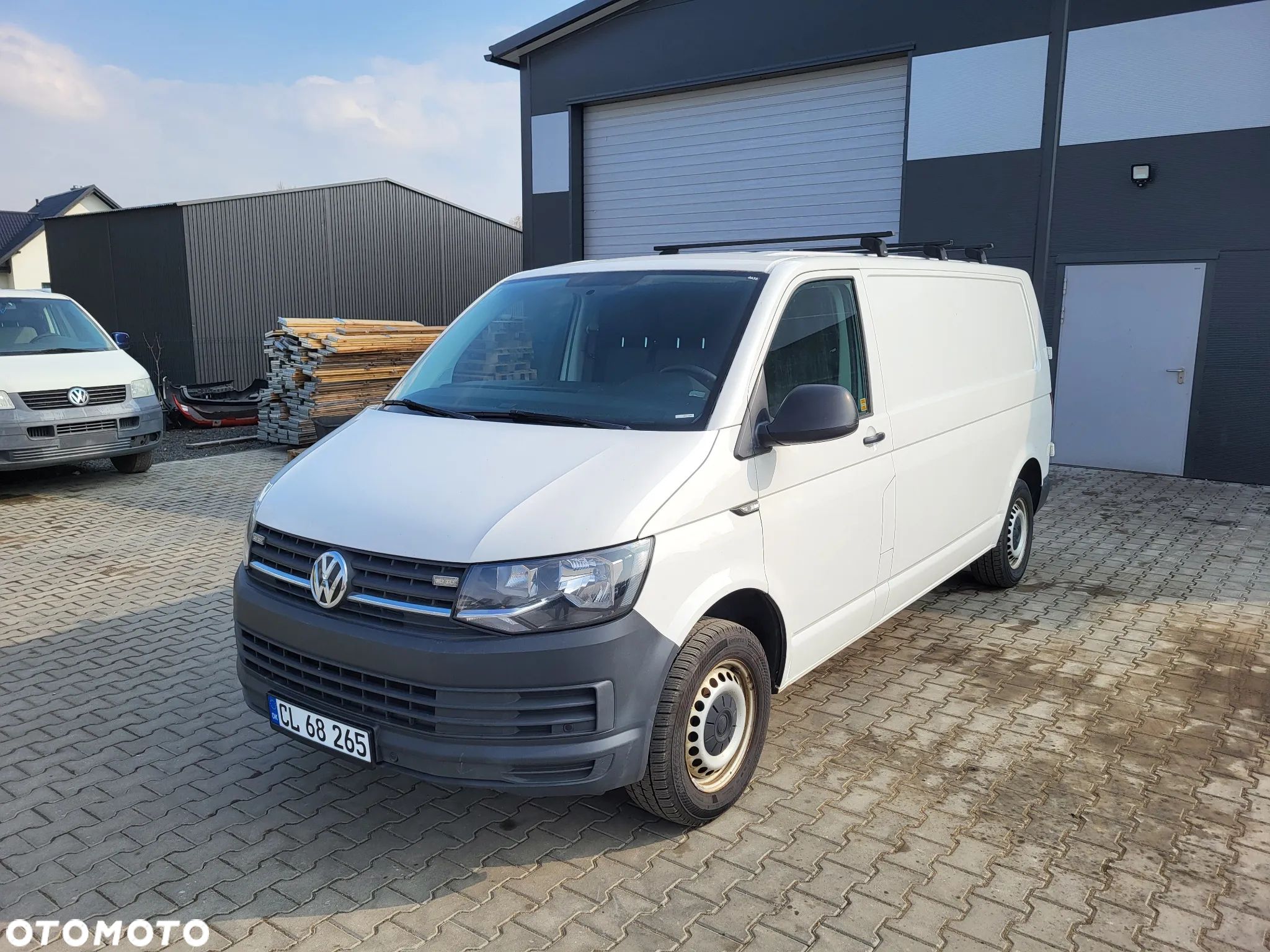 Volkswagen T6 Transporter - 1