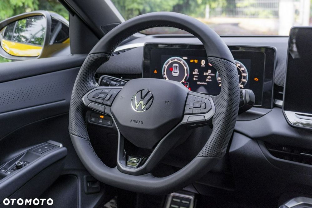 Volkswagen T-Roc - 25