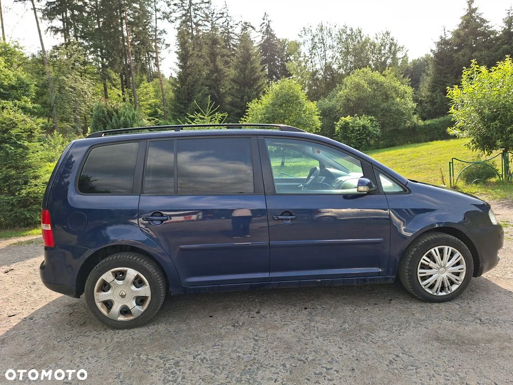 Volkswagen Touran - 8
