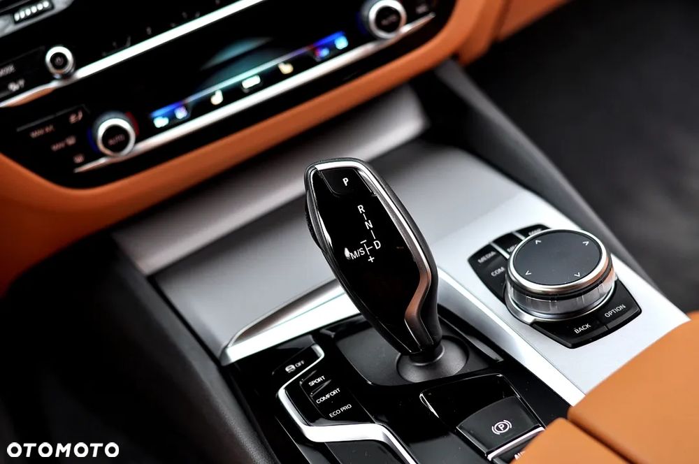 BMW Seria 5 520i Touring - 20