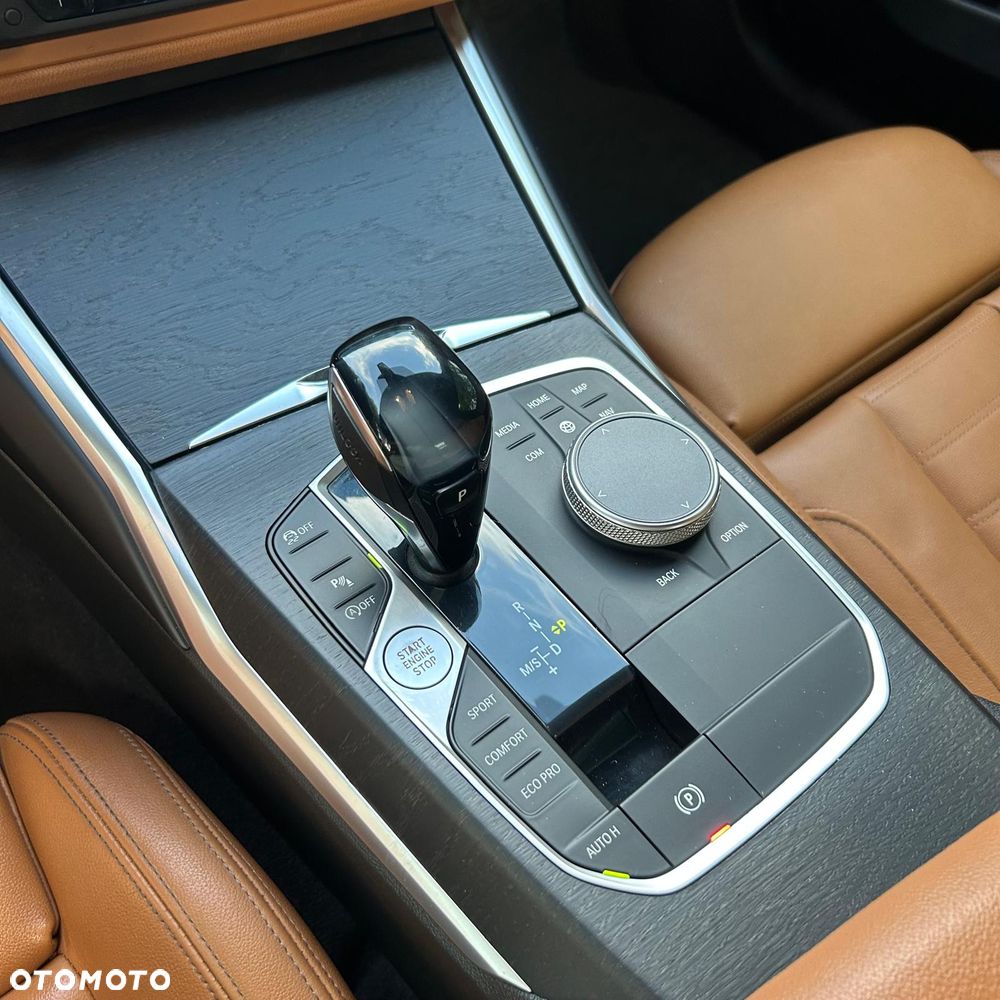 BMW Seria 3 330i xDrive M Sport sport - 12