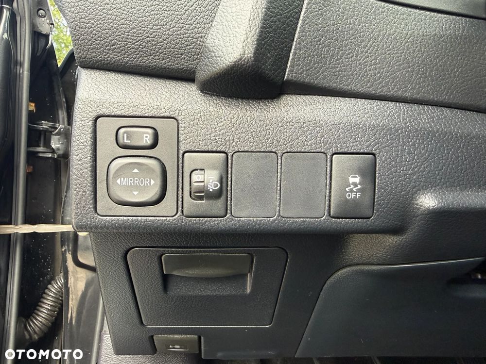 Toyota Auris - 13