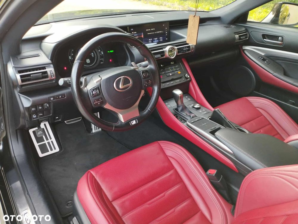 Lexus RC 300h F Sport - 26