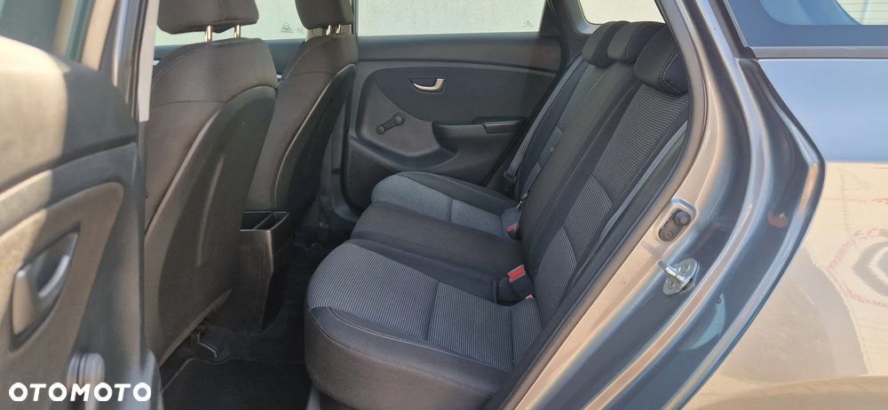 Hyundai i30 1.4 Classic + - 7