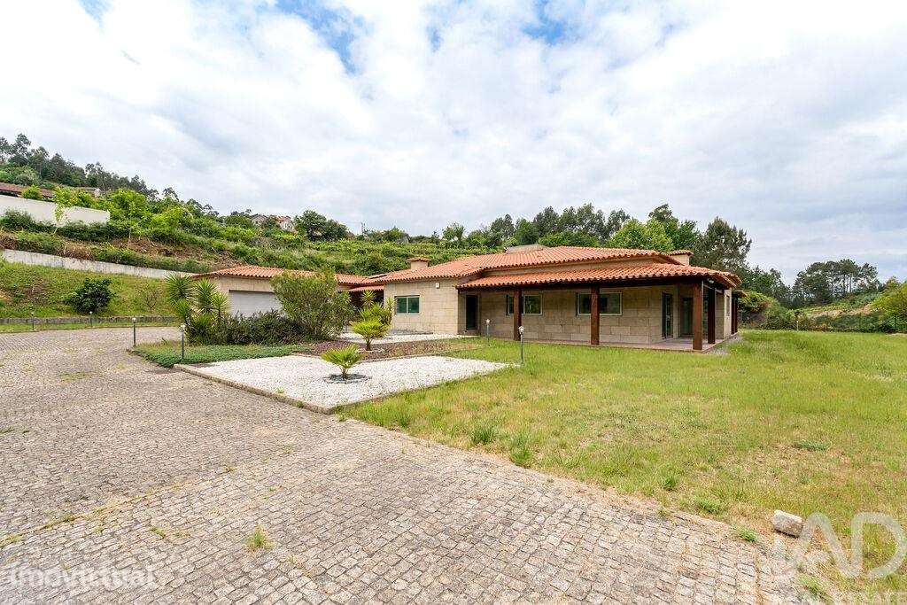 Casa / Villa T4 em Recezinhos (São Mamede) de 495 m2 - Grande imagem: 4/34
