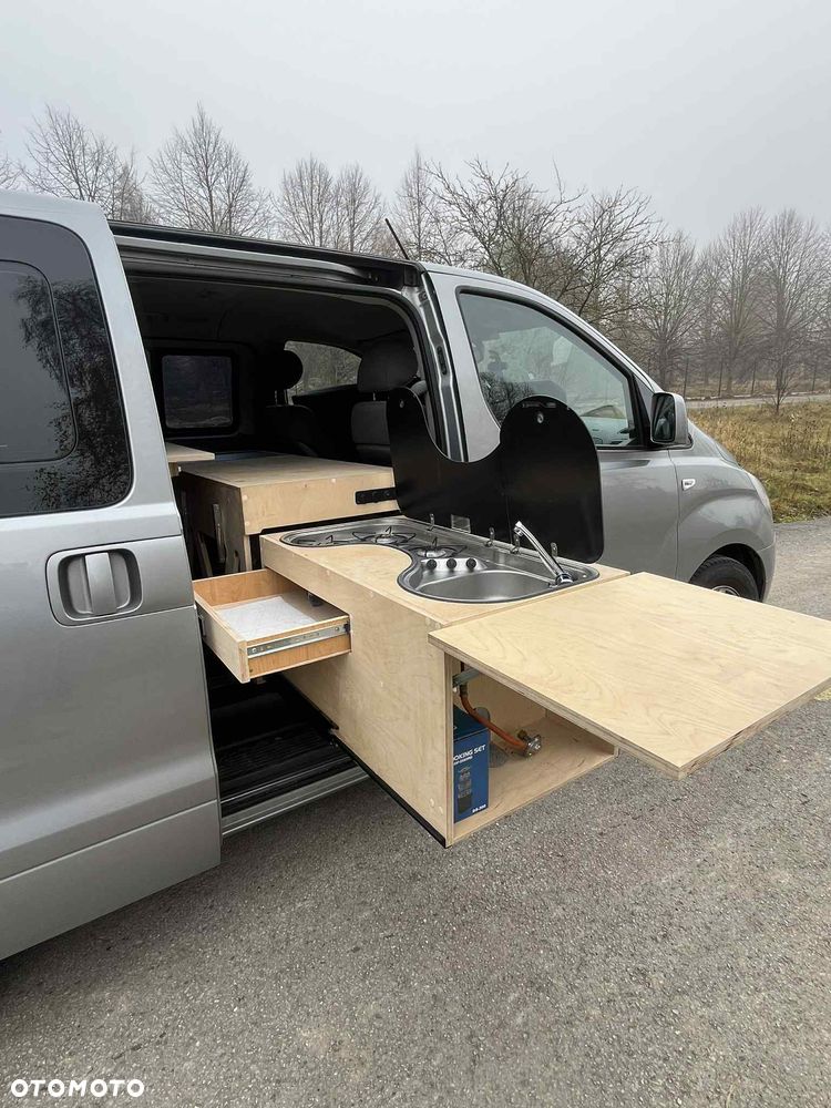 Hyundai H1 - 12