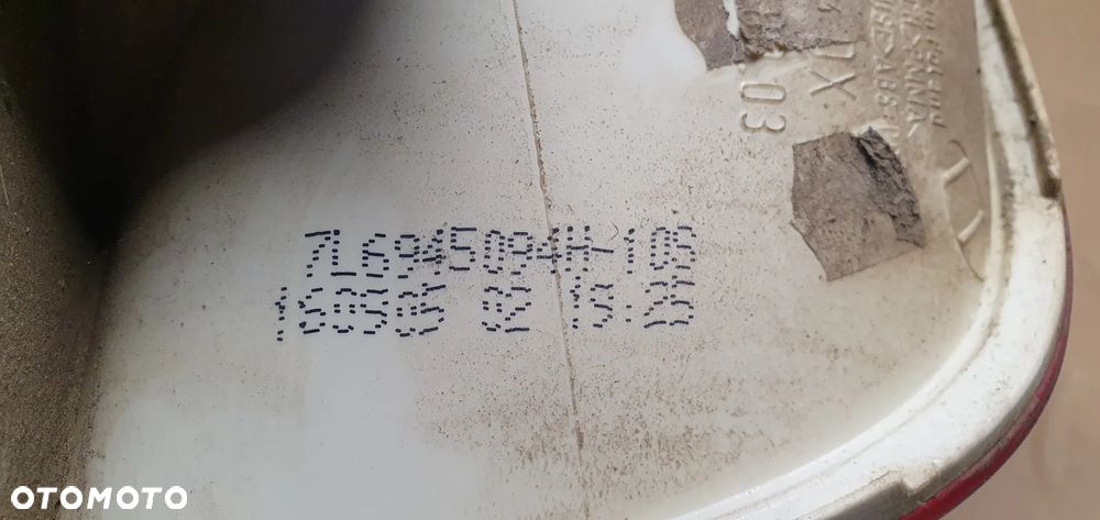 Lampa prawy tył tylna prawa w klapę VW Touareg 7L 7L6945094H - 6