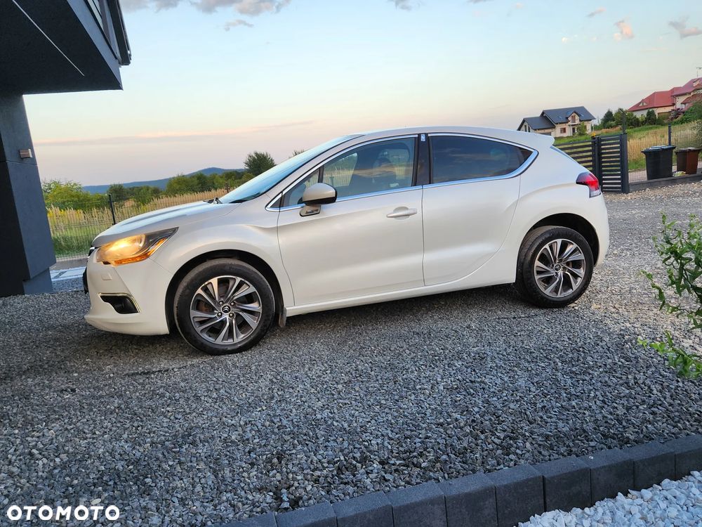 Citroën DS4 HDi 165 SoChic - 31