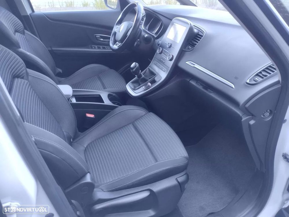 Renault Grand Scénic ENERGY dCi 130 INTENS - 13