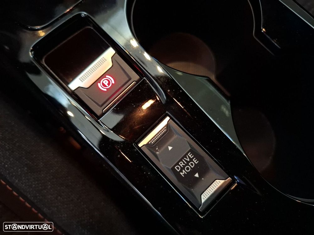 Peugeot e-2008 54 kWh Style — fotografia 15