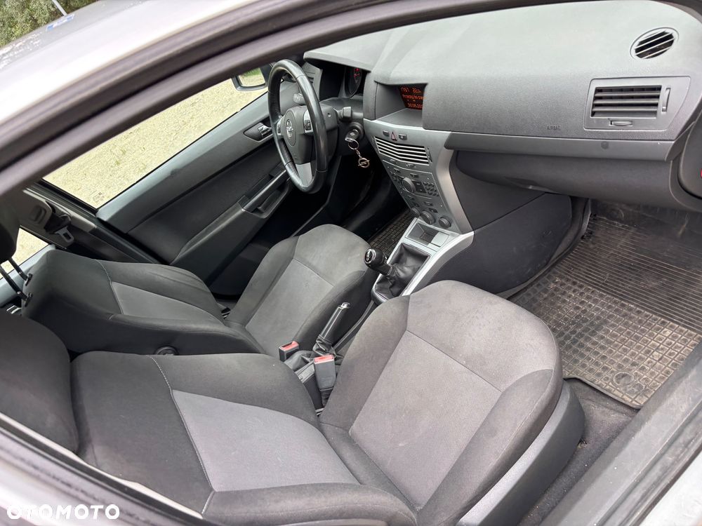 Opel Astra 1.6 - 16
