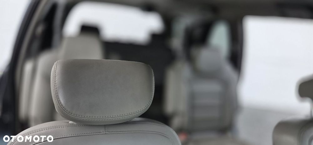 SsangYong/KGM Rodius 2.2 e-XDi220 Automatik 4WD Sapphire - 22
