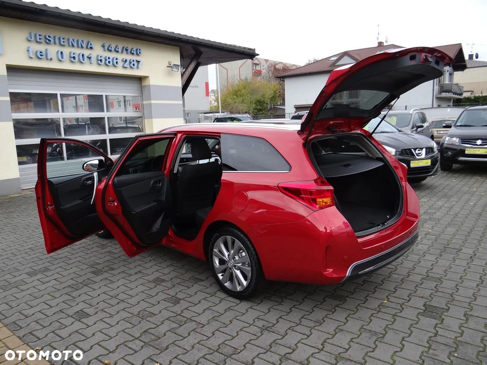 Toyota Auris 1.8 VVT-i Hybrid Automatik Touring Sports Executive - 17