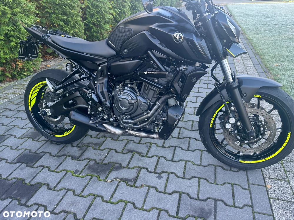 Yamaha MT - 8