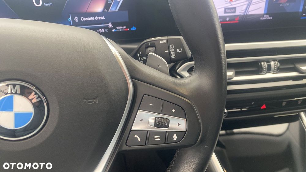 BMW Seria 3 320d xDrive mHEV - 22