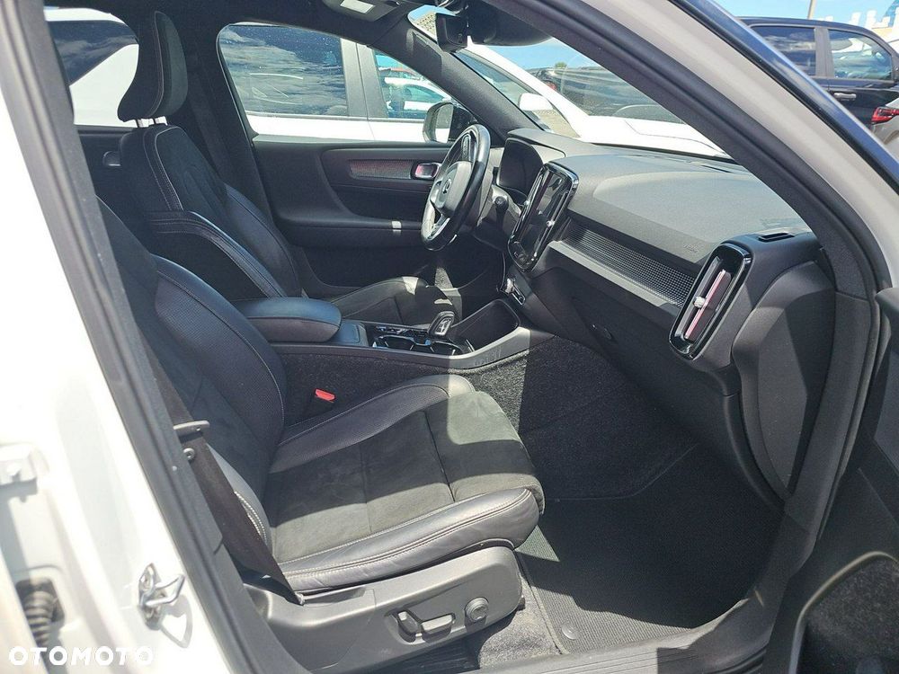 Volvo XC 40 T5 AWD R-Design - 10