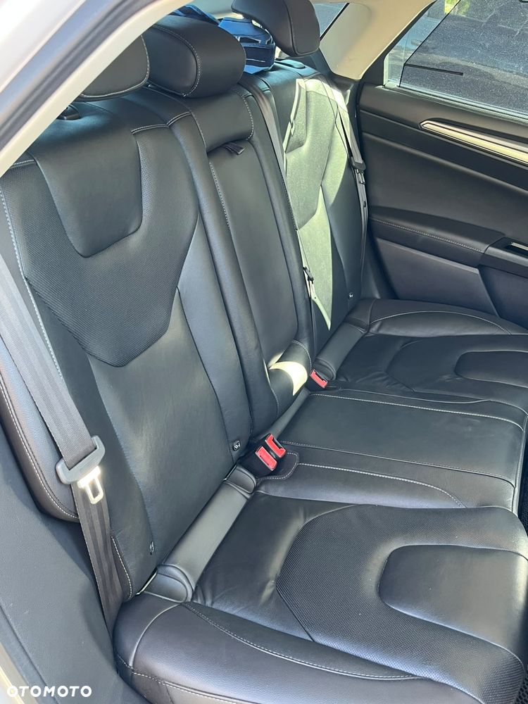 Ford Mondeo 2.0 TDCi Bi-Turbo ST-Line PowerShift - 14