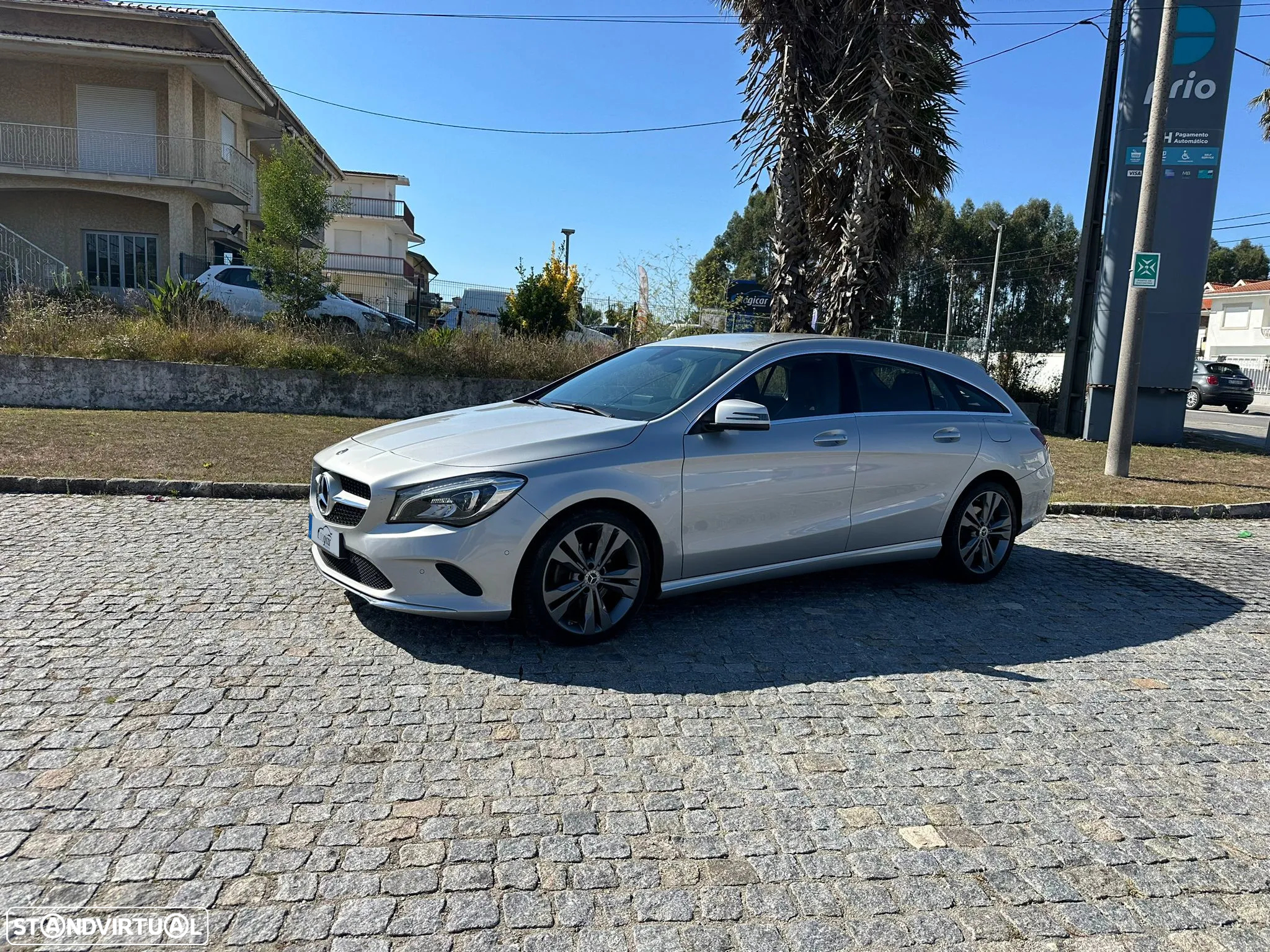 Mercedes-Benz CLA 180 d Shooting Brake Aut. - 2