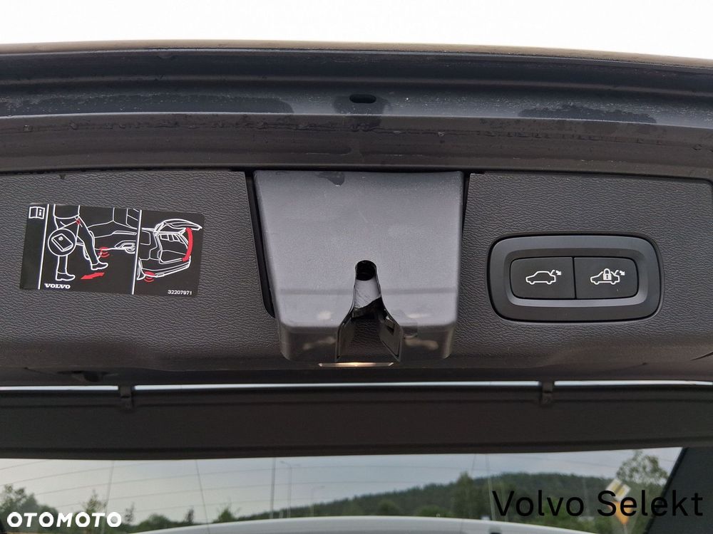 Volvo XC 60 - 30