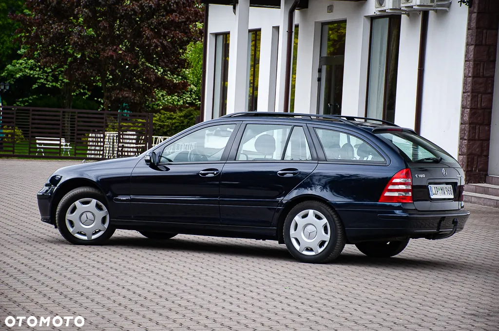 Mercedes-Benz Klasa C 180 T Kompressor Avantgarde - 31