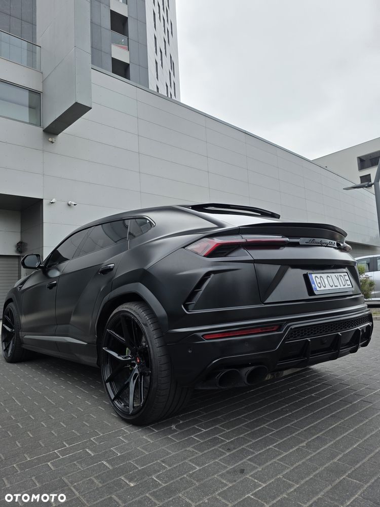 Lamborghini Urus - 25